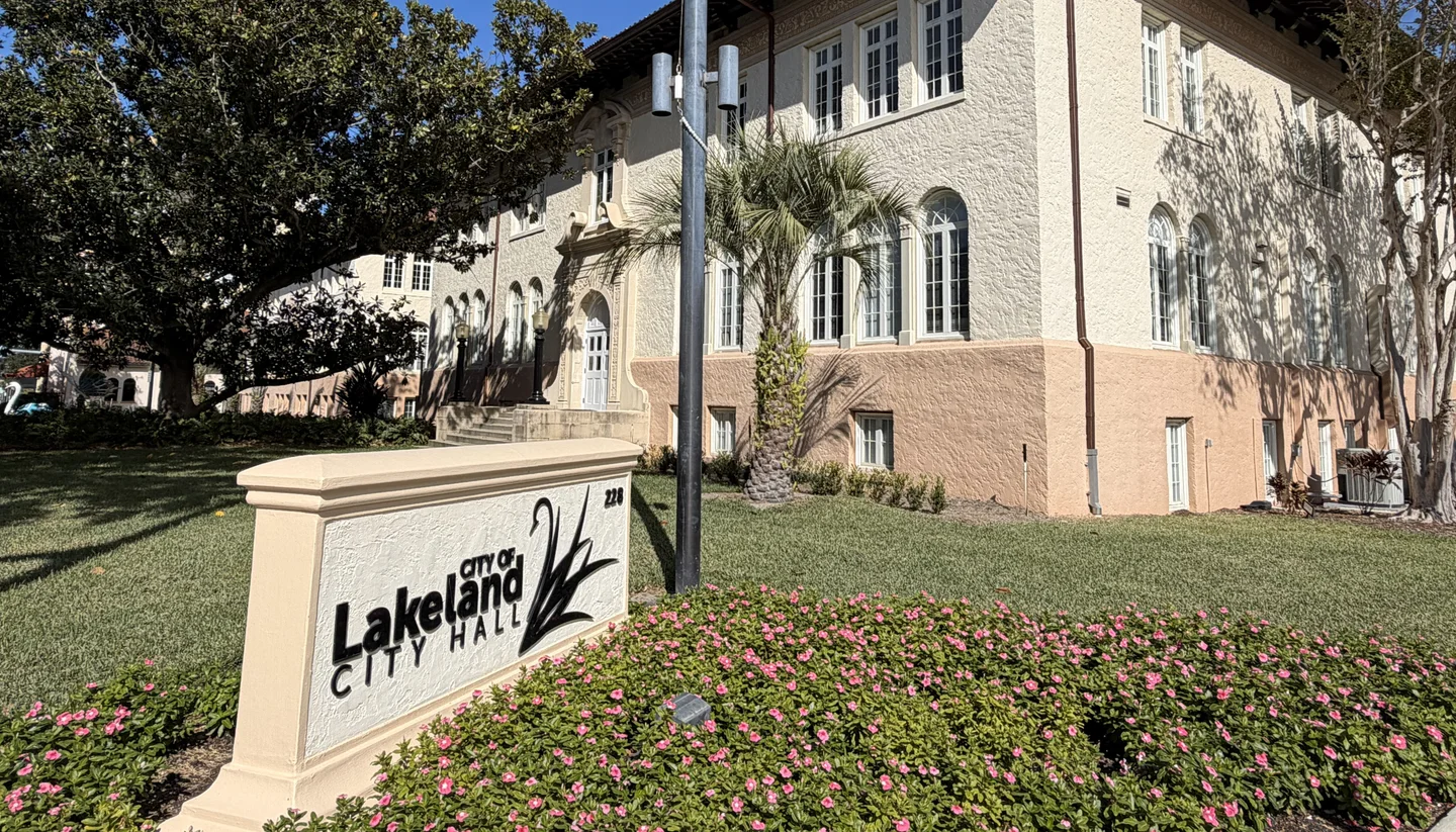 Sell land in Lakeland, Florida